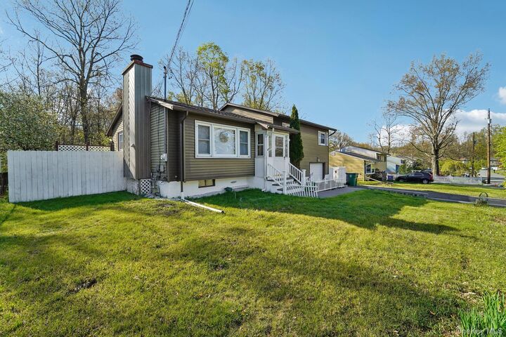 Property Photo:  22 Oak Lane  NY 10940 