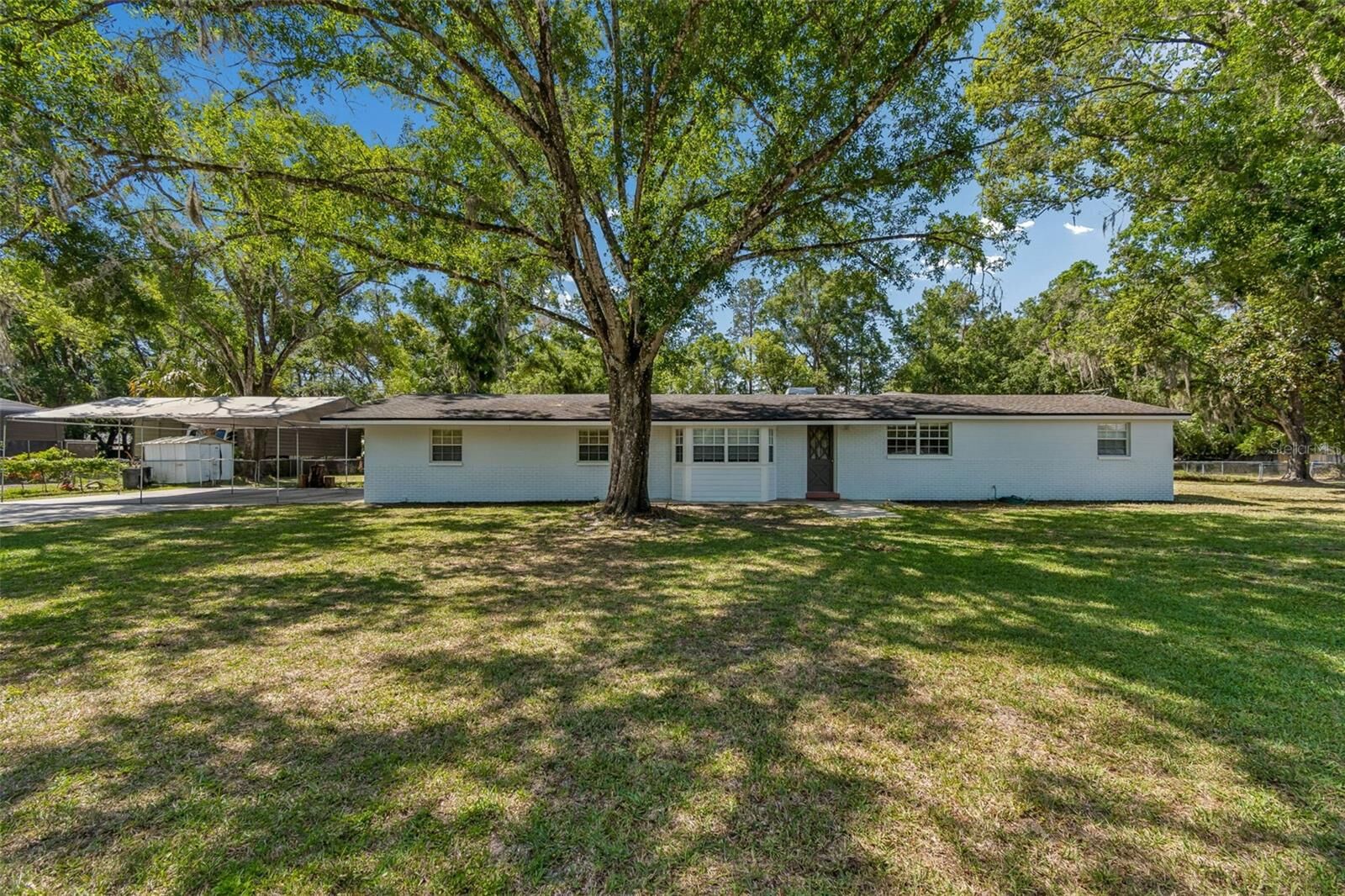 Property Photo:  608 Krazy Lane  FL 33548 