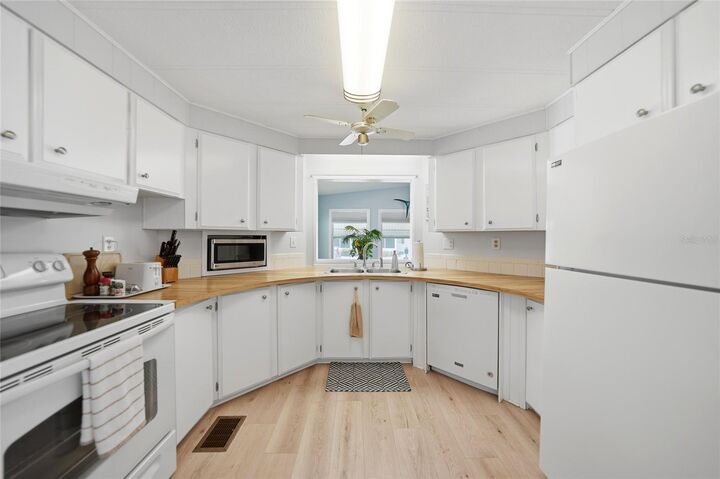 Property Photo: 10303 Burnt Store Road 173 FL 33950