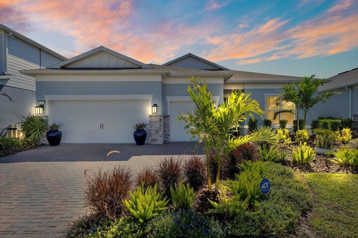 Property Photo: 13831 Tybee Beach Lane FL 32827
