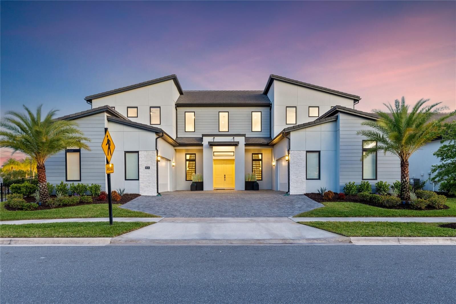 Property Photo:  9076 Santorini Drive  FL 32827 
