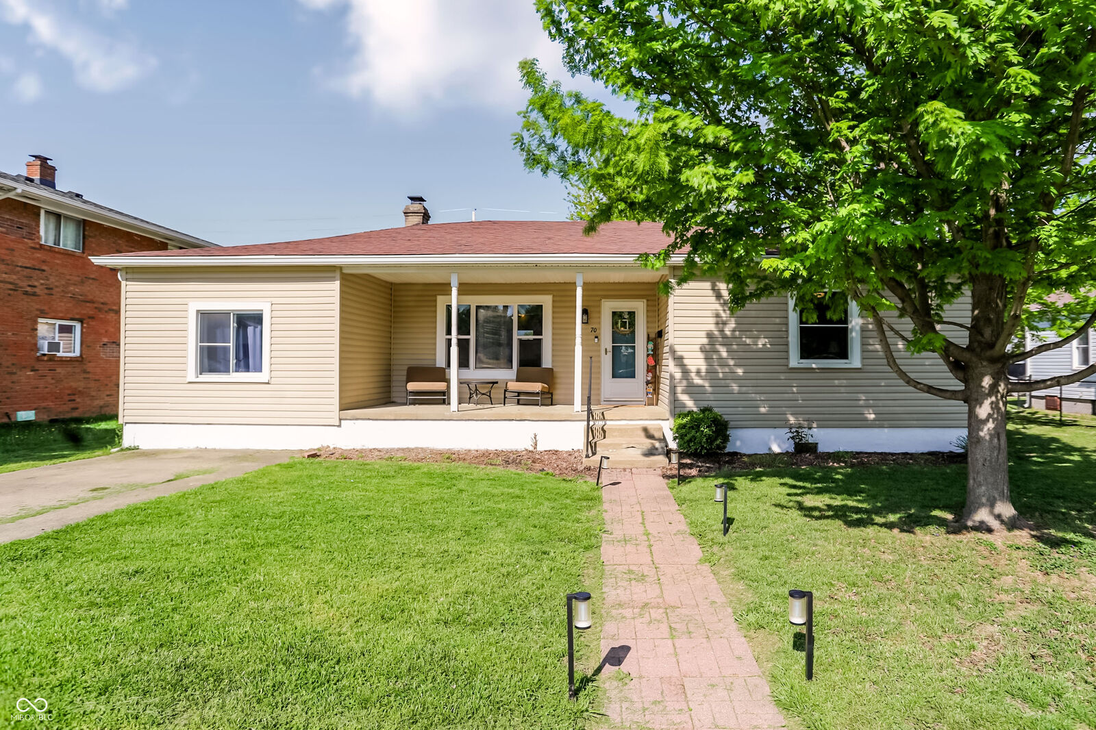 Property Photo:  70 S 5th Avenue  IN 46107 