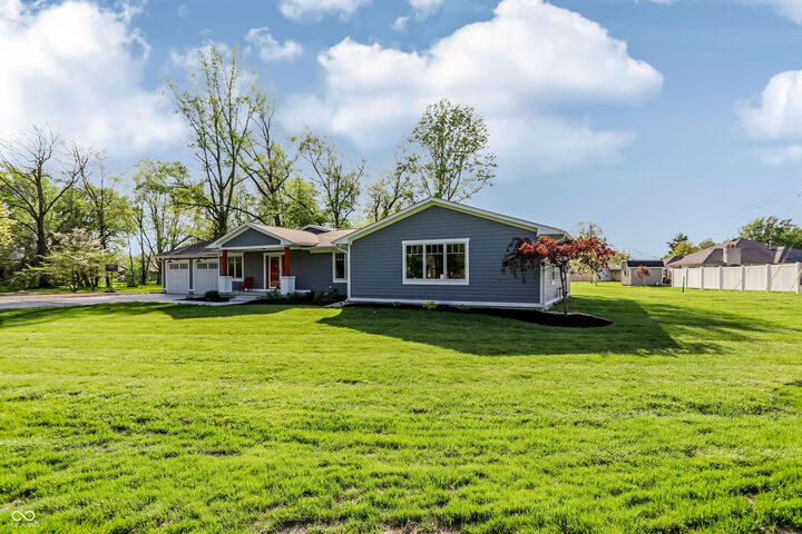 Property Photo:  2200 Sunnybrook Lane  IN 46052 