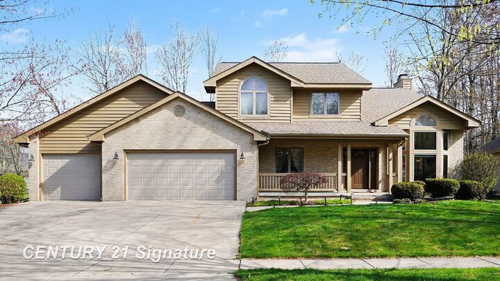 Property Photo:  807 Scenic Drive  MI 48642 