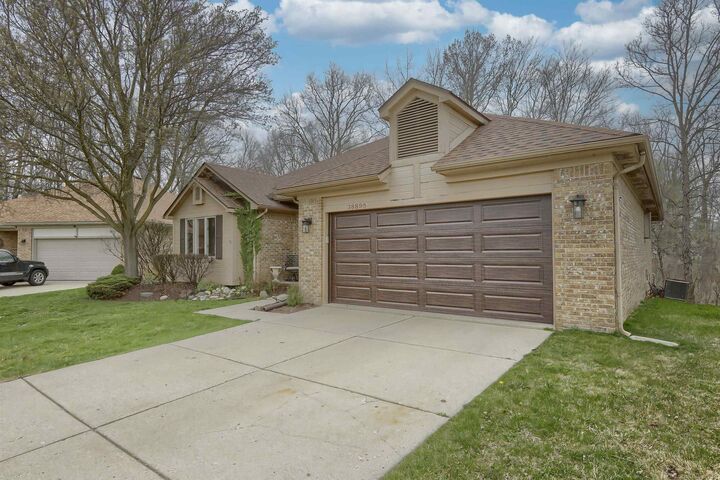 Property Photo:  38895 Ridgeview Circle 58  MI 48036 