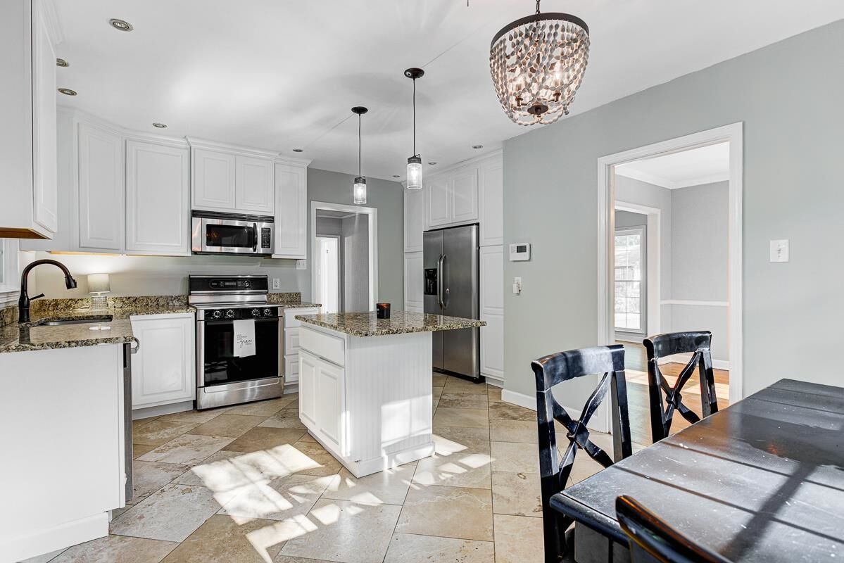 Property Photo: 5676 Barfield Rd TN 38120