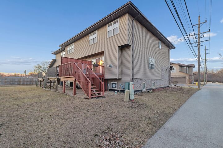 Property Photo:  15725 S Kedzie Avenue 9  IL 60428 