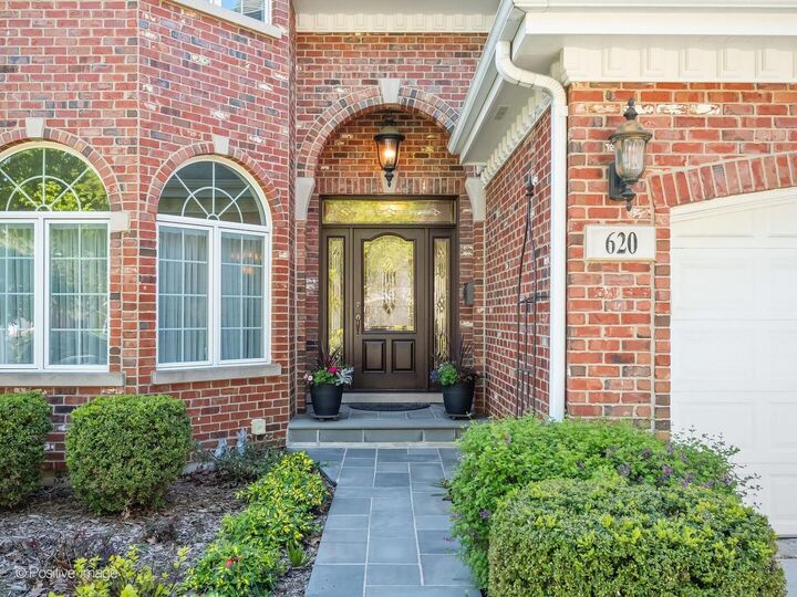 Property Photo:  620 S Waiola Avenue  IL 60525 