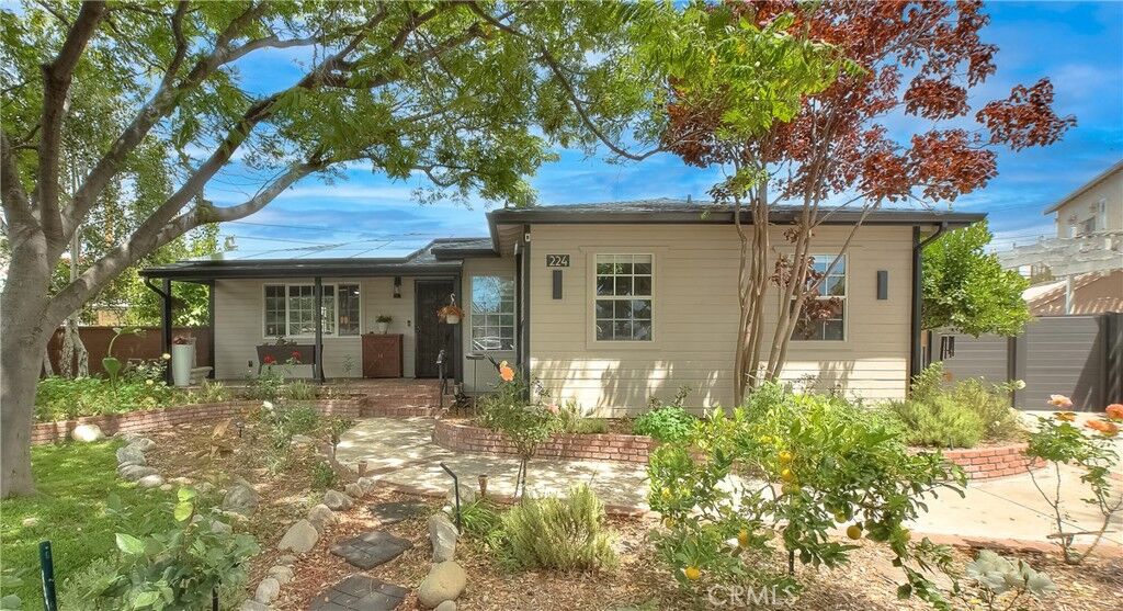 Property Photo: 224 Winetta CA 92833