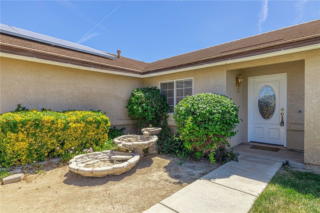 Property Photo: 3338 E Avenue H4 CA 93535