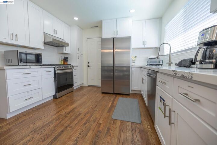 Property Photo:  767 Lemos Ave  CA 93901 