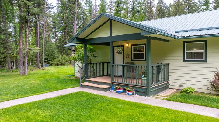 Property Photo: 13033 Trinkus Lane MT 59911