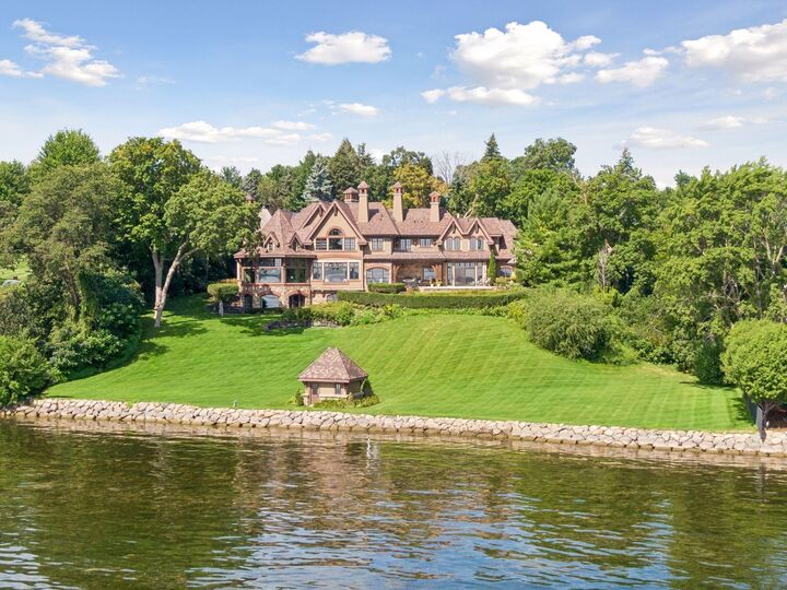 Property Photo: 358 Ferndale Road S MN 55391