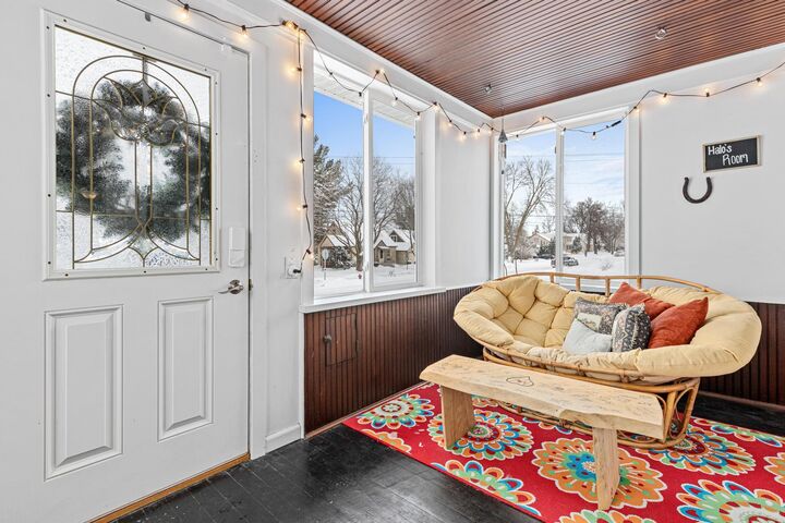 Property Photo:  1068 Cherokee Avenue  MN 55118 