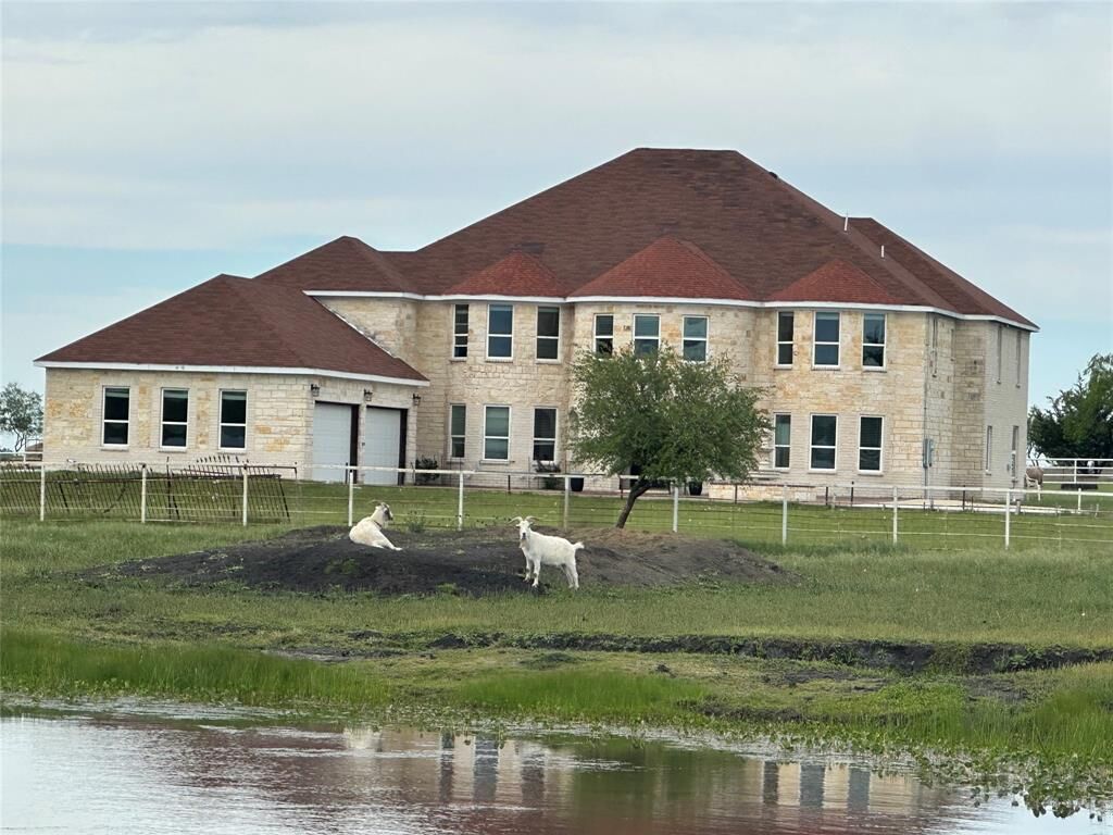 Property Photo:  241 Gentry Road  TX 75119 