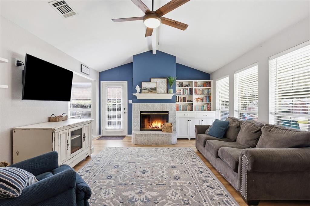 Property Photo:  10232 Sunset View Drive  TX 76108 