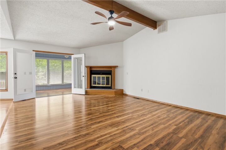 Property Photo:  33 Farnham Drive  AR 72714 