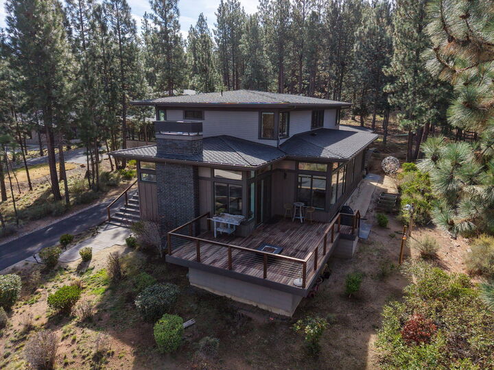 Property Photo:  61422 Meeks Trail  OR 97702 