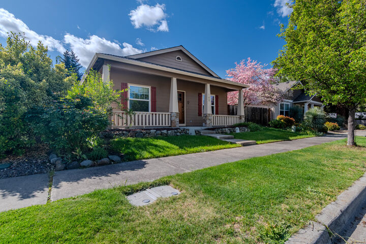 Property Photo:  708 Isherwood Drive  OR 97502 