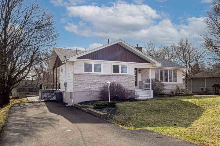 Property Photo: 16 Donwood Drive PE C1A 5L2