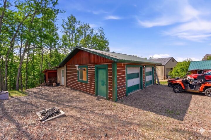 Property Photo: 13 Destini Drive AB T0C 3G0