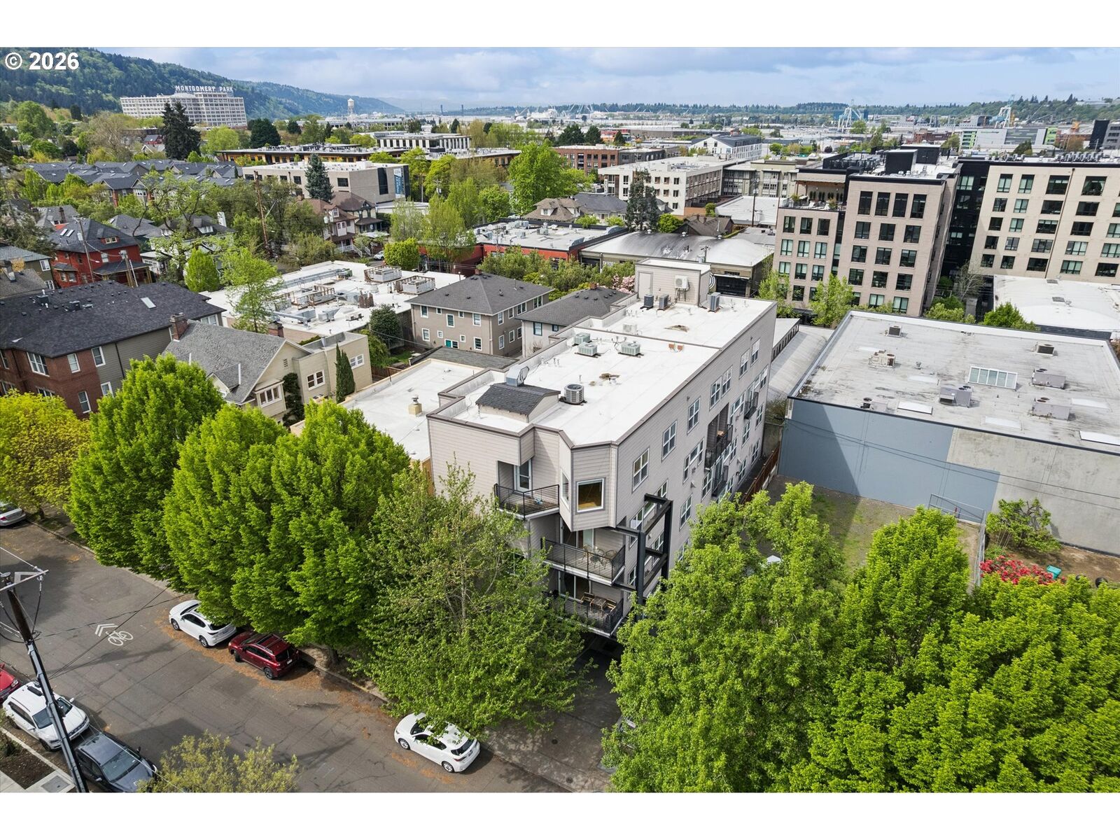 Property Photo:  2241 NW Pettygrove St 5  OR 97210 