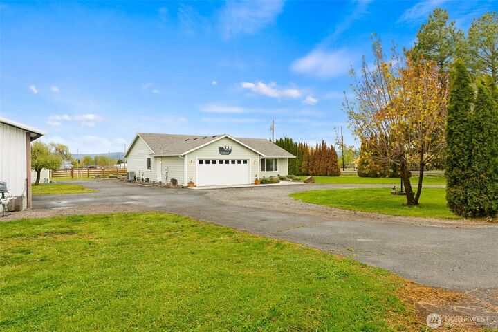 Property Photo:  3320  Wilson Creek Road  WA 98926 