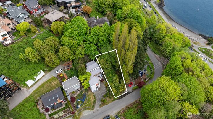 Property Photo:  1601  Ferry Avenue SW  WA 98116 