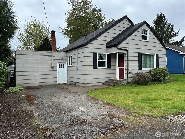 Property Photo:  615 E Spruce  WA 98563 