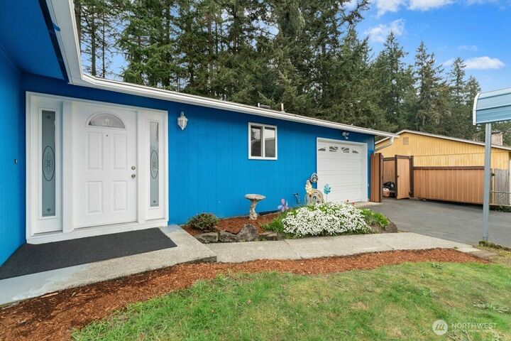 Property Photo:  15714  64th Avenue Ct E  WA 98375 