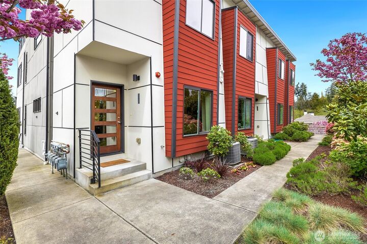 Property Photo:  28008  8th Lane  S  WA 98198 