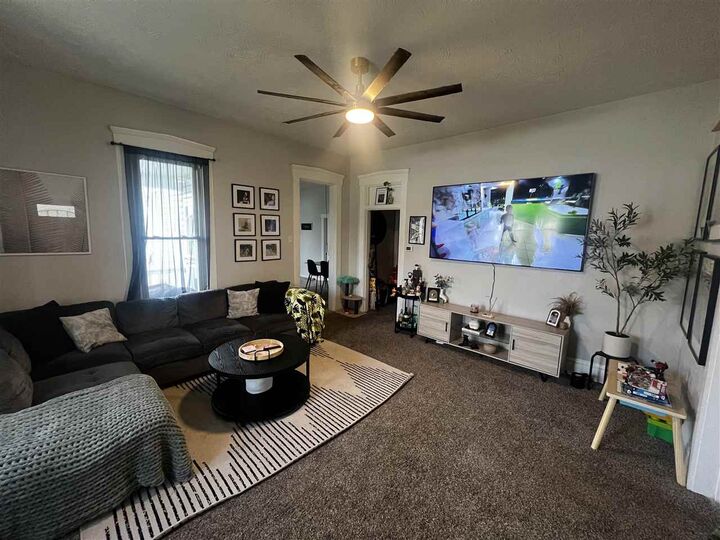 Property Photo:  1143 Hunt Street  IN 47374 