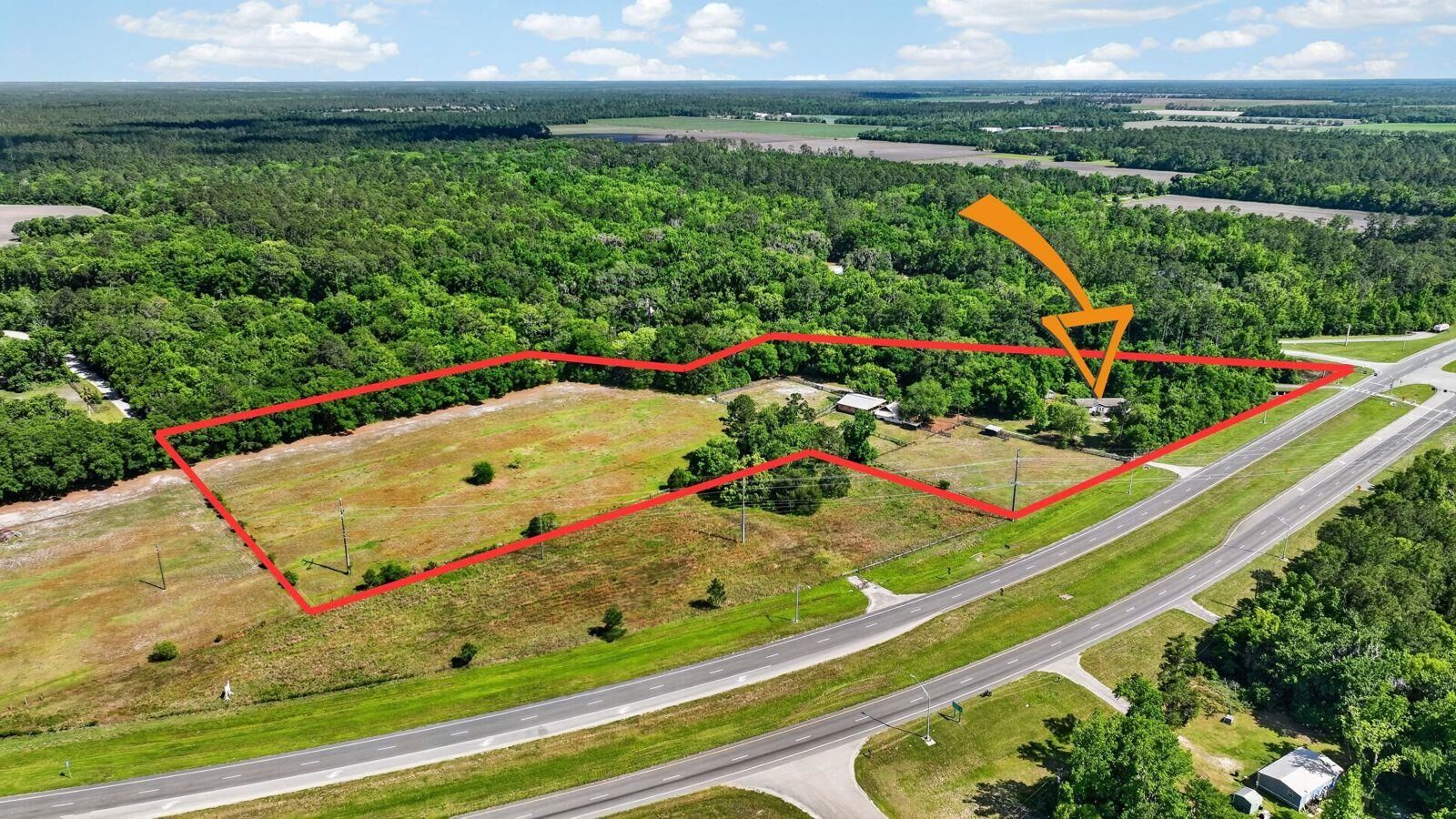 Property Photo: 7310 State Road 207 FL 32033