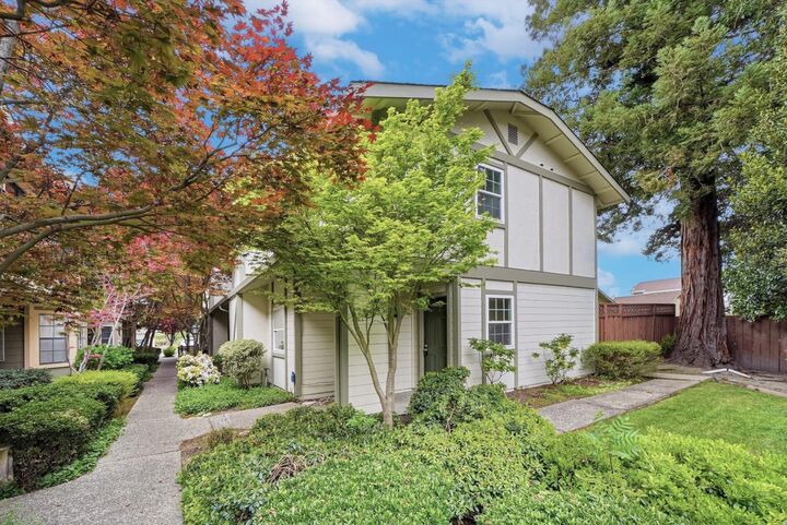 Property Photo:  38 Devonshire Avenue 6  CA 94043 