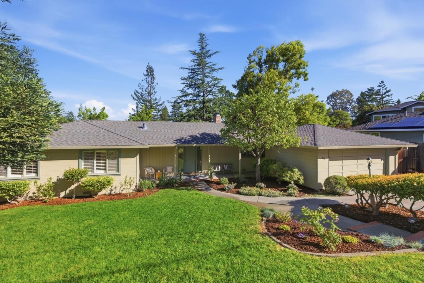 Property Photo: 130 Erica Way CA 94028