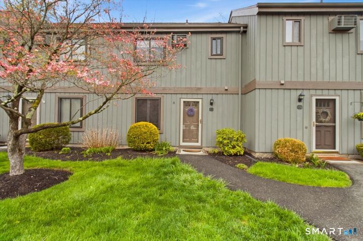 Property Photo:  2 Locust Lane 2  CT 06804 