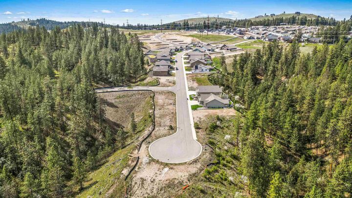 Property Photo:  5101 N Scenic Ln  WA 99212 