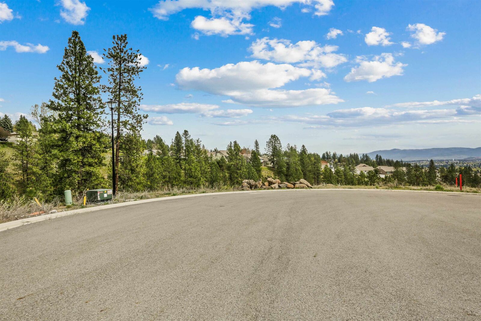 Property Photo:  5102 N Scenic Ln  WA 99212 