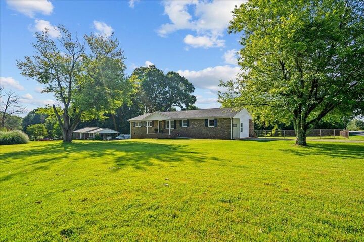 Property Photo:  102 Hilldale Drive  SC 29316 