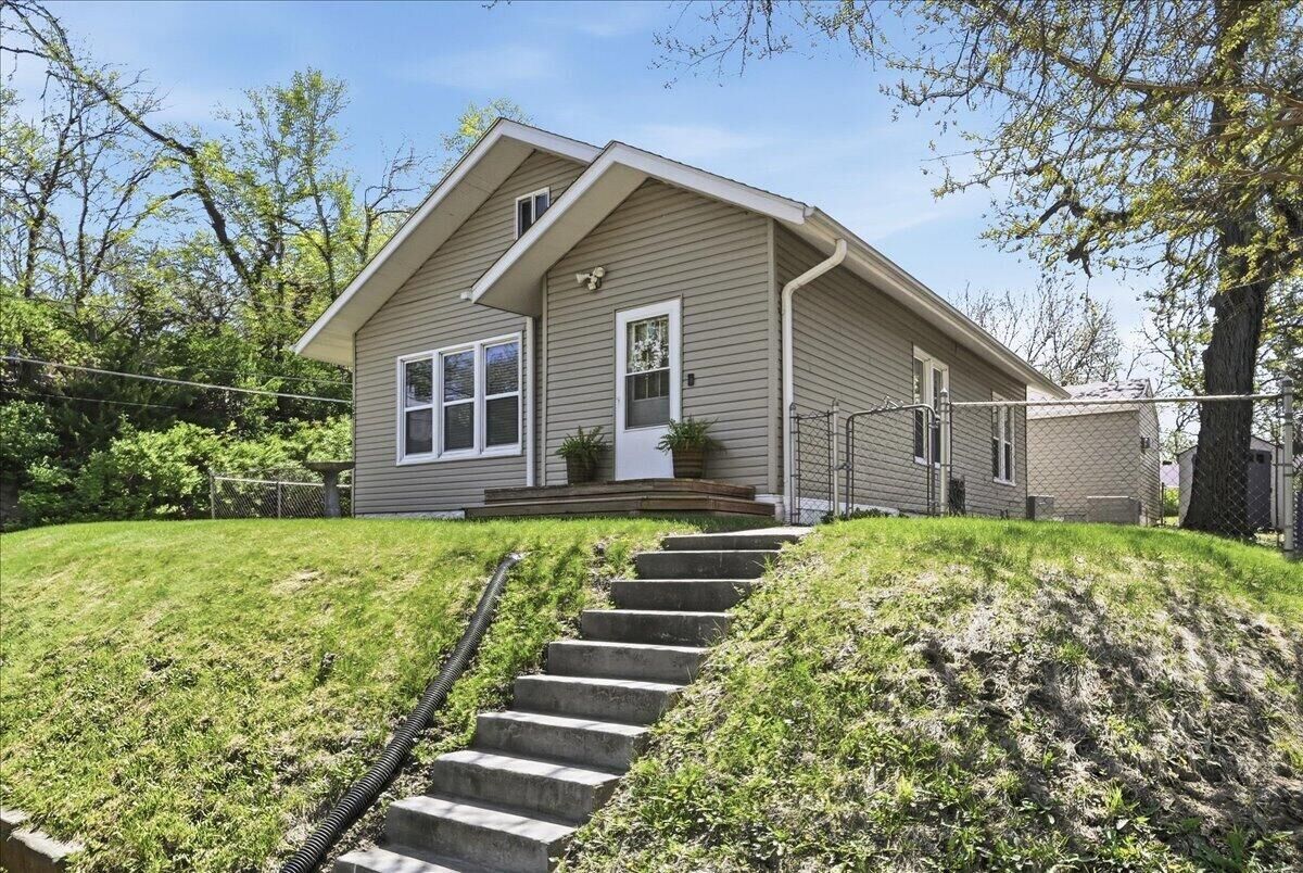 Property Photo:  127 E Palmer  Avenue  IA 51503 