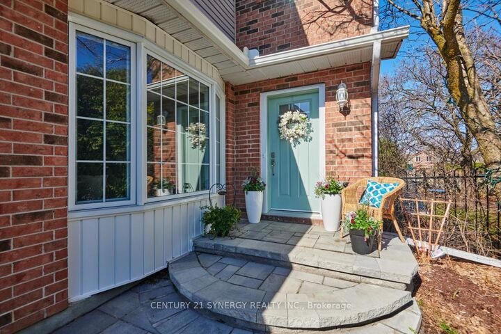 Property Photo:  25 Waterton Crescent  ON K2M 1Y8 