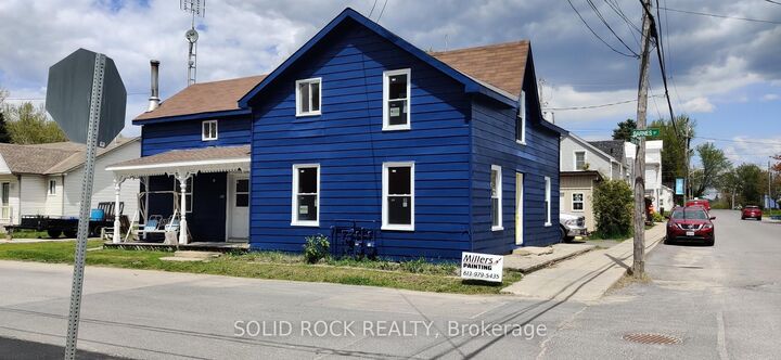 Property Photo: 201 Clothier St Street E ON K0G 1J0