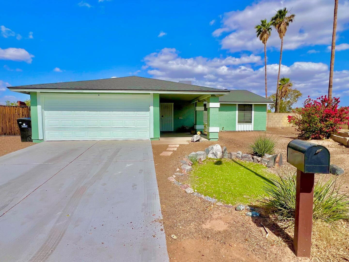 Property Photo:  4427 N 102nd Drive  AZ 85037 