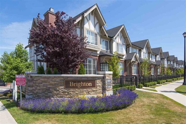 Property Photo: 30989 Westridge Place 94 BC V2T 0E7