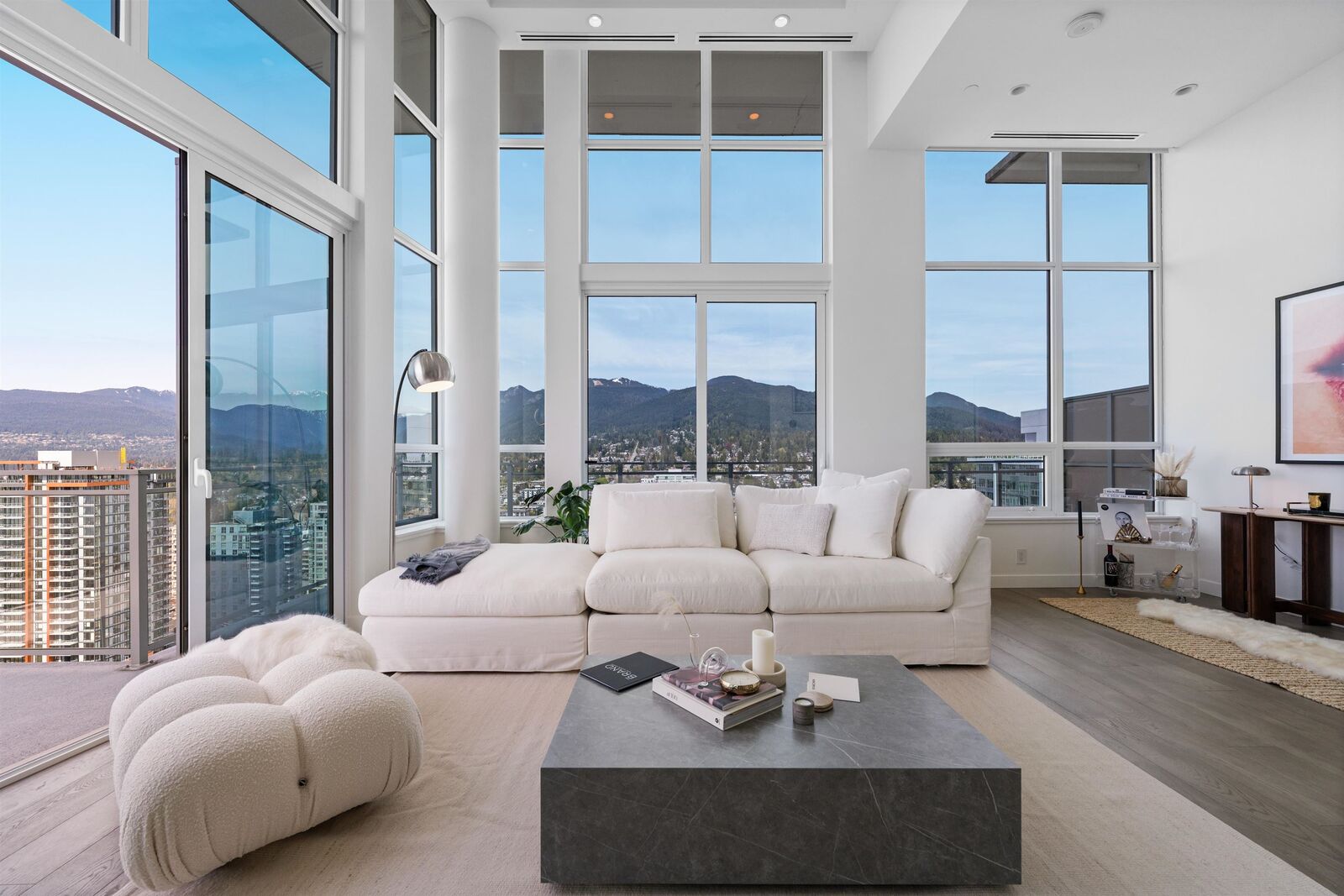 Property Photo:  125 E 14th Street 2403  BC V7L 0E6 