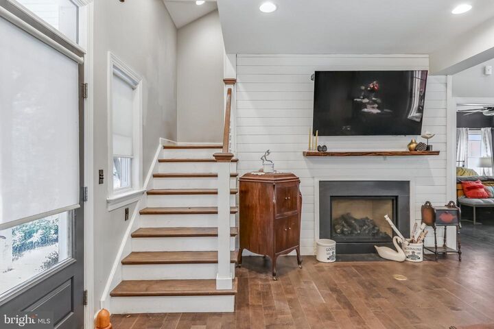 Property Photo:  6 Maple Grove Road  PA 19540 