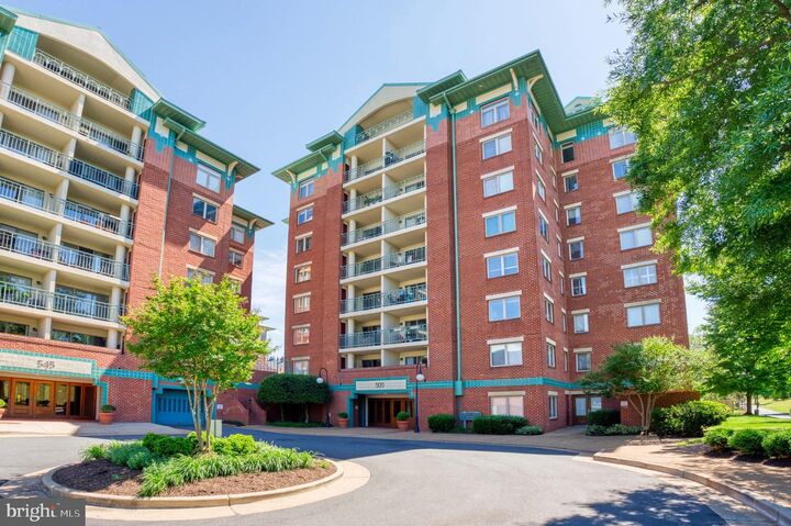 Property Photo:  505 E Braddock Road 104  VA 22314 