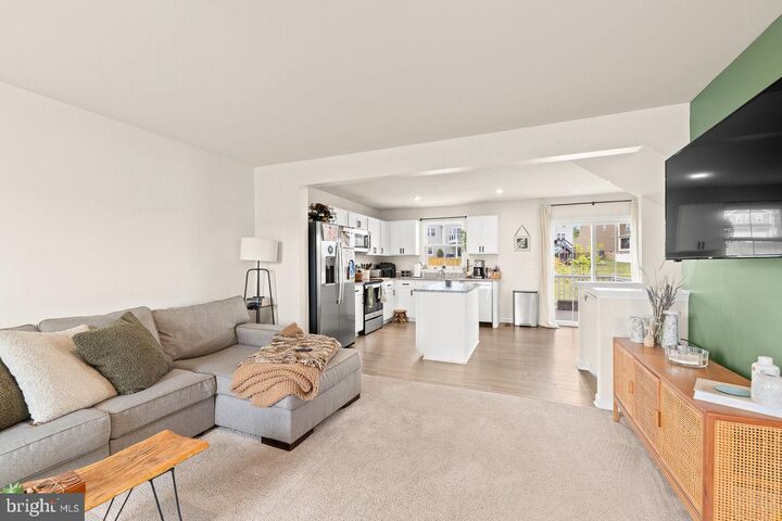 Property Photo:  102 Spring Place  VA 22657 