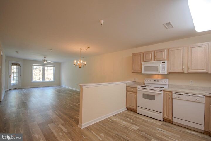Property Photo:  1101 S Schumaker Drive 103  MD 21804 