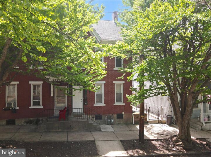 Property Photo:  247 W Fairview Street  PA 18018 